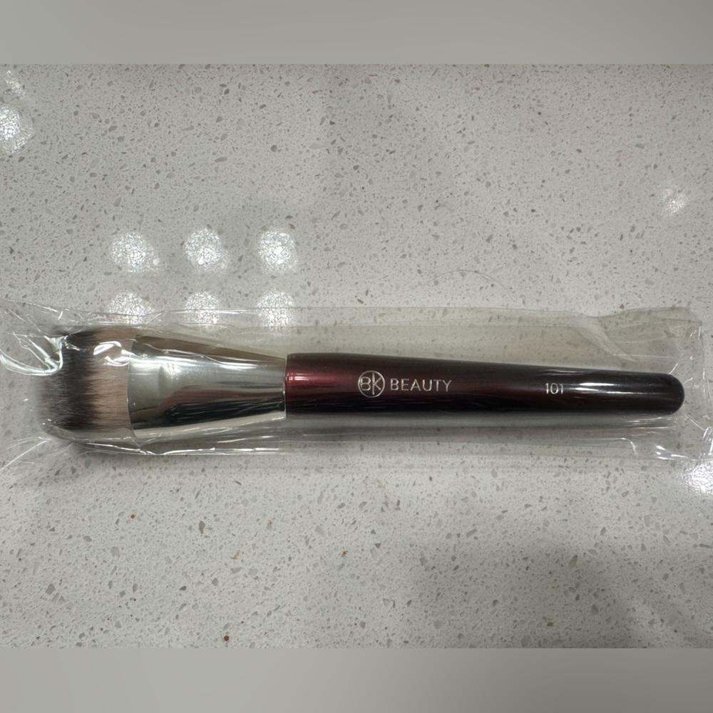 BK Beauty Foundation Brush 101 - brand new, never opened